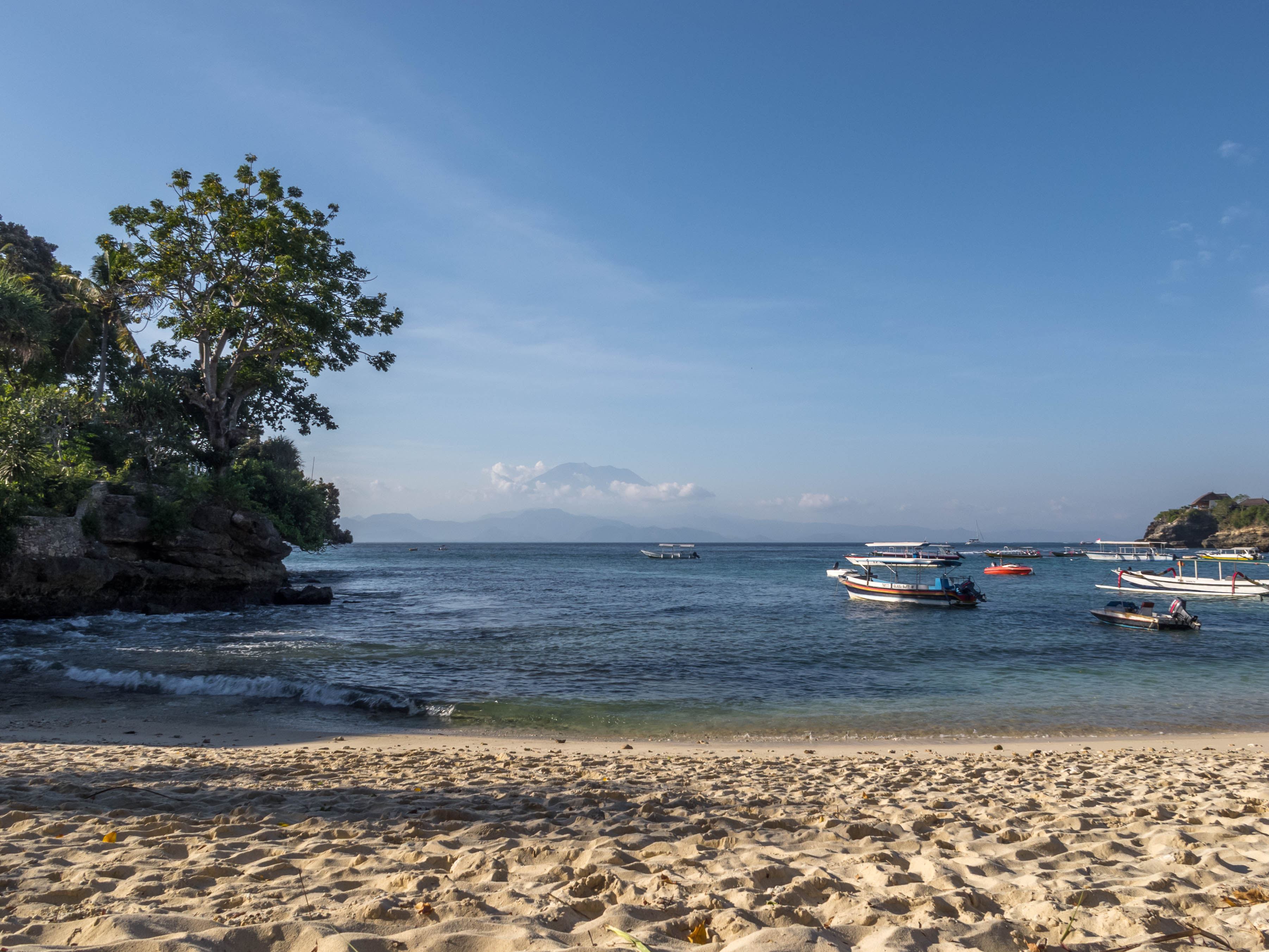 Mushroom Bay Beach, Accommodation in Nusa Lembongan, Kubu Sunset